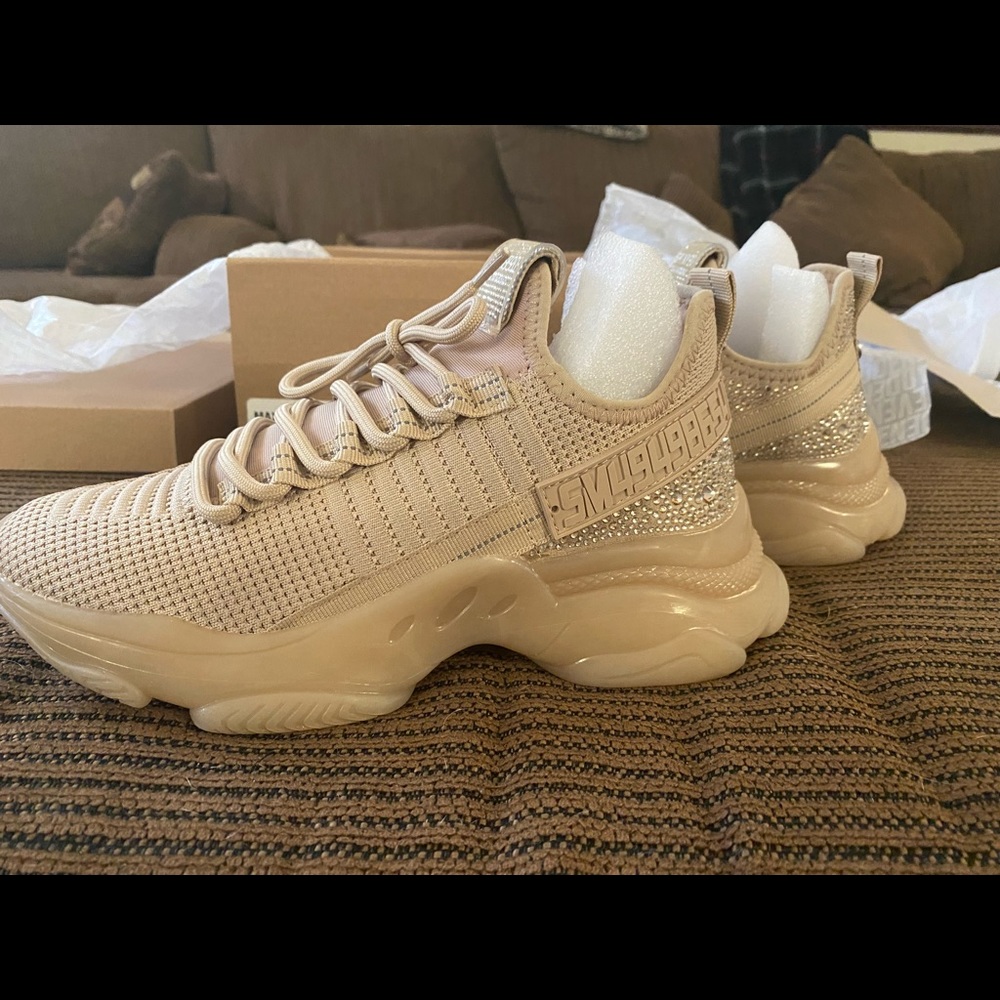 8.5 fits like 8.  Too small for me